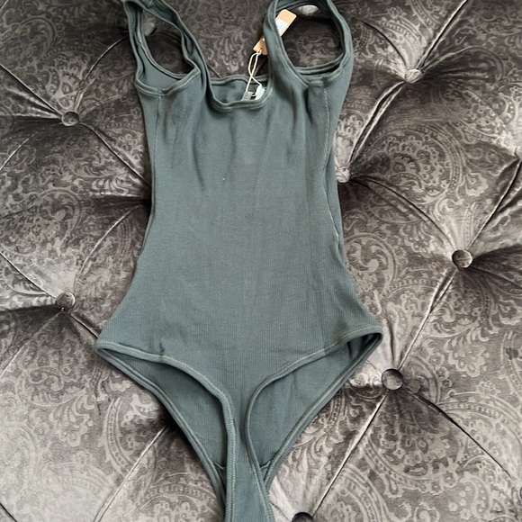 Skims bodysuit - Picture 6 of 9